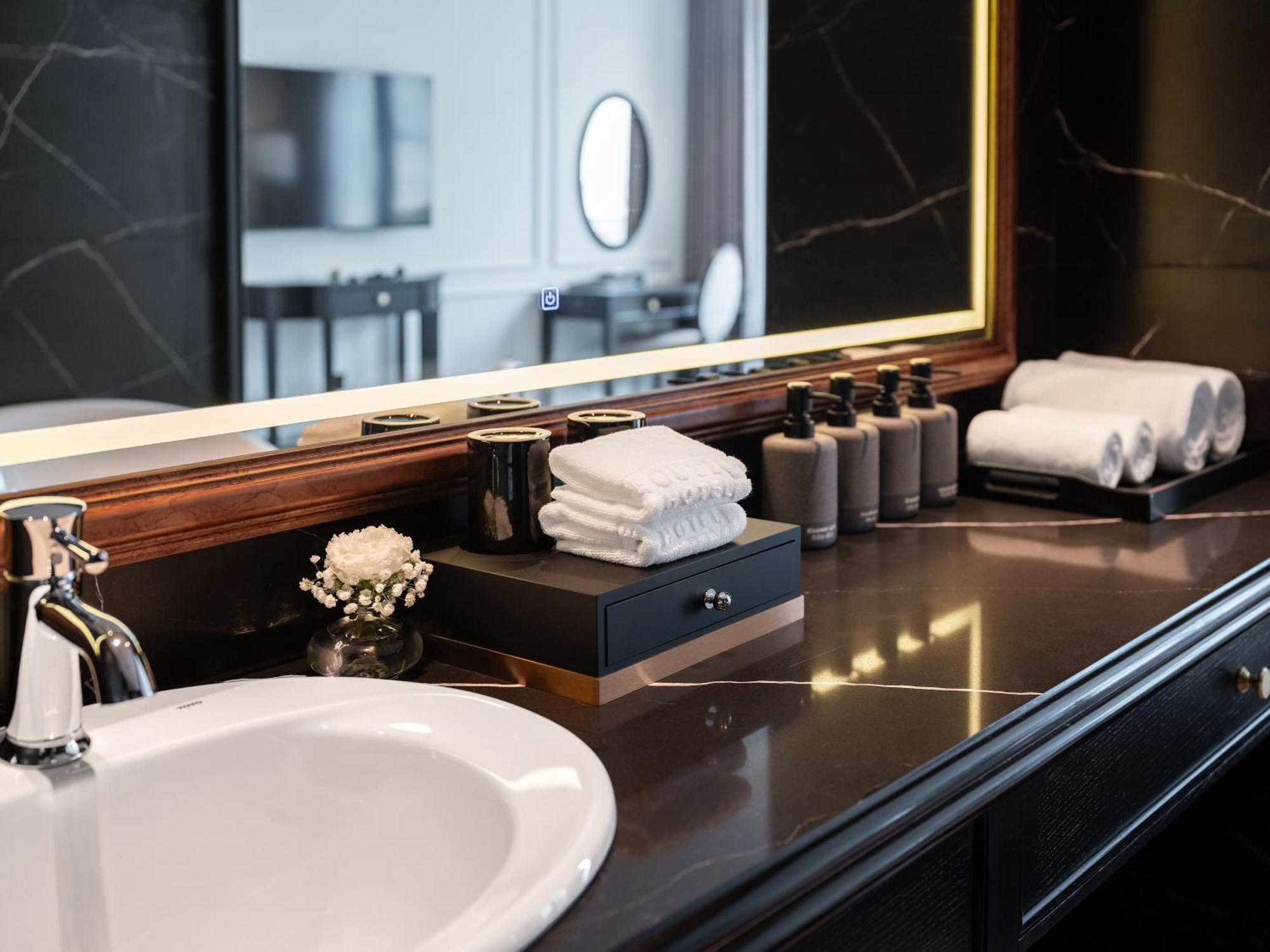 T Boutique Hotel Hanoi Bagian luar foto